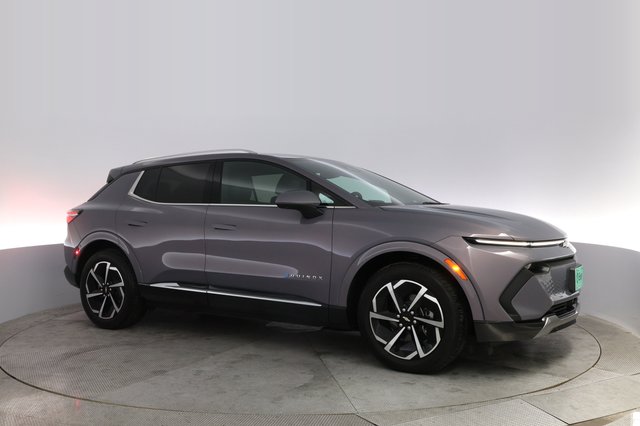 2024 Chevrolet Equinox EV — photo 11 of 20