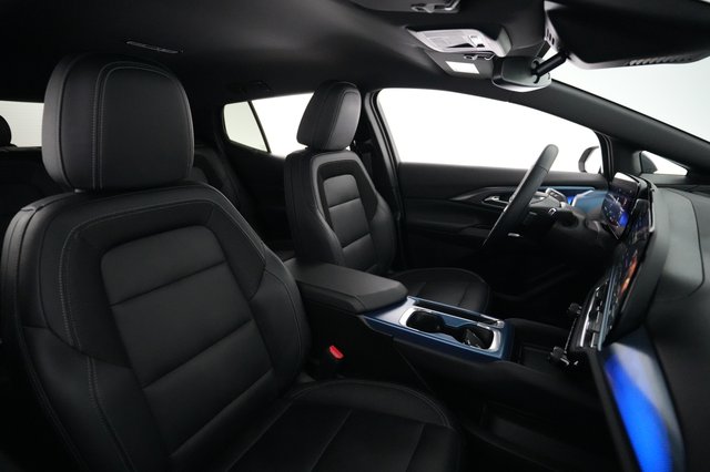 2024 Chevrolet Equinox EV — photo 18 of 20