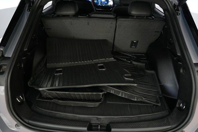 2024 Chevrolet Equinox EV — photo 6 of 20