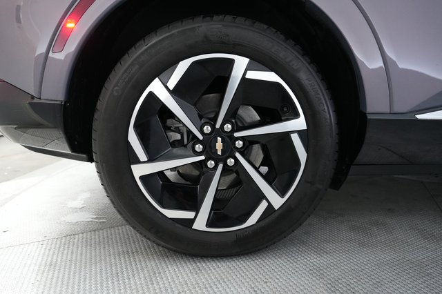 2024 Chevrolet Equinox EV — photo 17 of 20