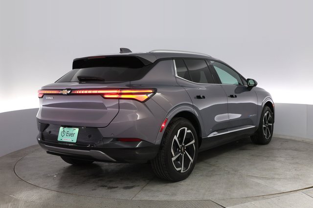 2024 Chevrolet Equinox EV — photo 2 of 20