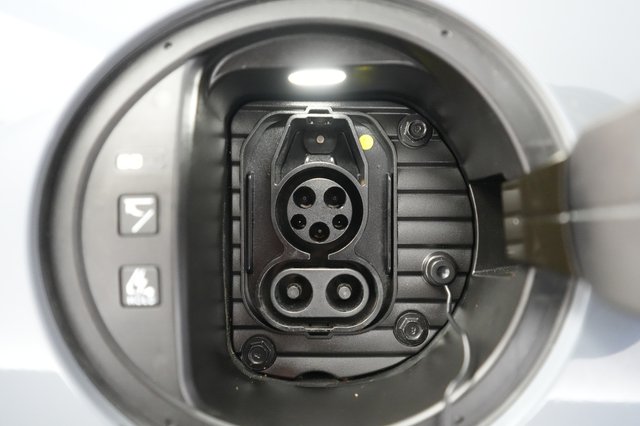 2024 Hyundai IONIQ 6 — photo 8 of 20