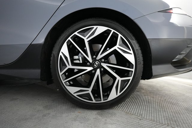2024 Hyundai IONIQ 6 — photo 16 of 20