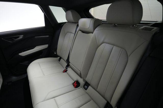 2024 Audi Q4 e-tron — photo 19 of 21