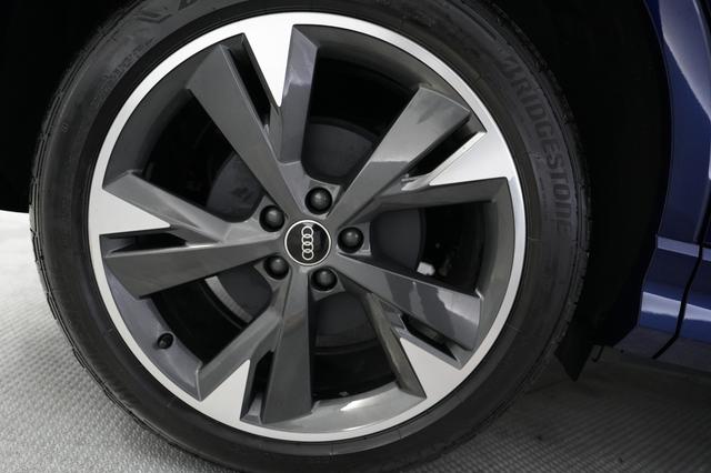 2024 Audi Q4 e-tron — photo 7 of 21