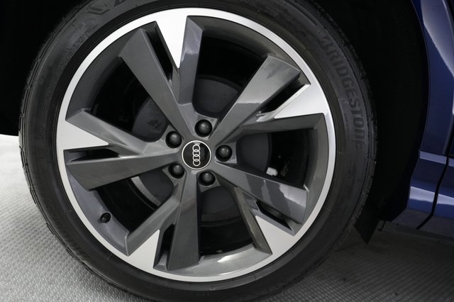 2024 Audi Q4 e-tron — photo 7 of 21