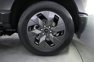 2023 Ford F-150 Lightning — photo 10 of 15