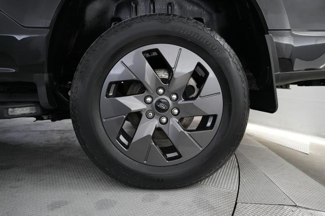 2023 Ford F-150 Lightning — photo 7 of 15