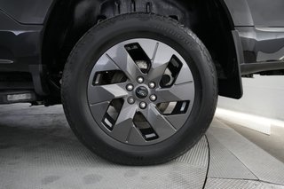 2023 Ford F-150 Lightning — photo 7 of 15