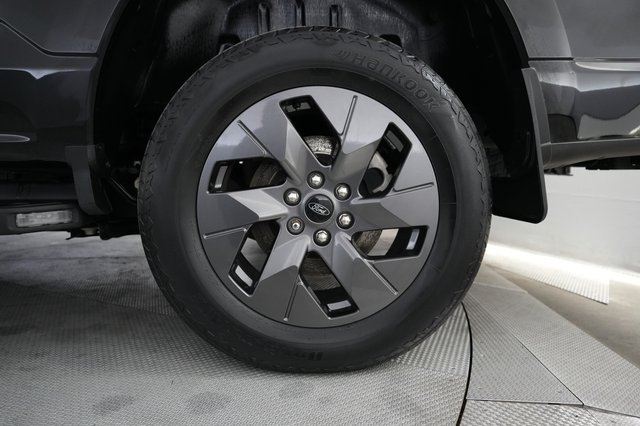 2023 Ford F-150 Lightning — photo 7 of 15