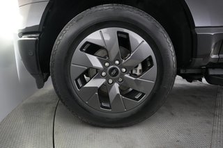2023 Ford F-150 Lightning — photo 9 of 15