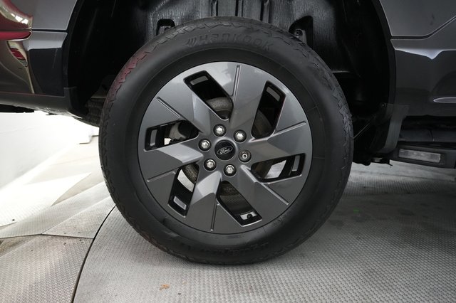 2023 Ford F-150 Lightning — photo 11 of 15