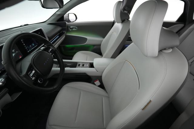 2023 Hyundai IONIQ 6 — photo 3 of 20
