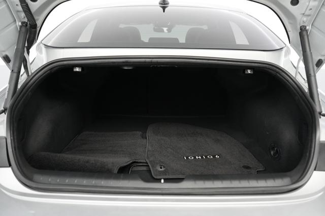 2023 Hyundai IONIQ 6 — photo 6 of 20
