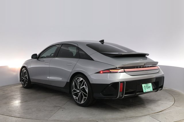 2023 Hyundai IONIQ 6 — photo 13 of 20