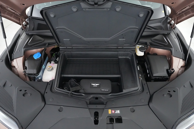2023 Genesis GV60