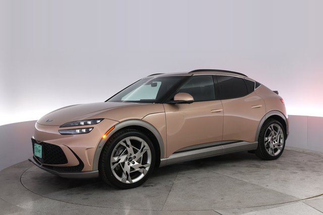 2023 Genesis GV60 — photo 14 of 21