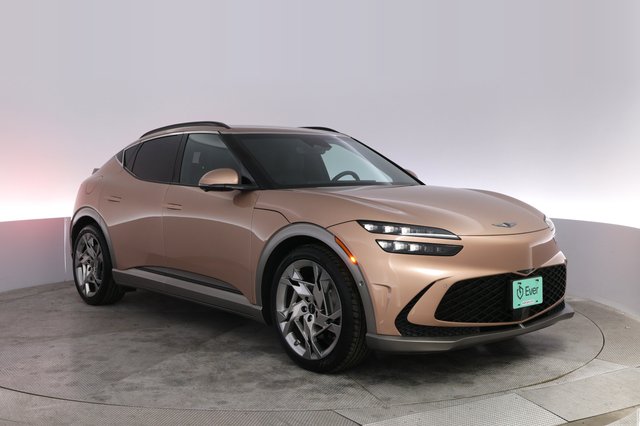 2023 Genesis GV60 — photo 10 of 21