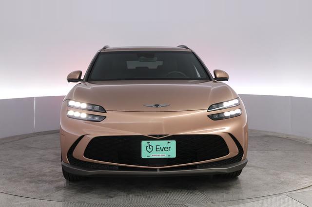2023 Genesis GV60 — photo 9 of 21
