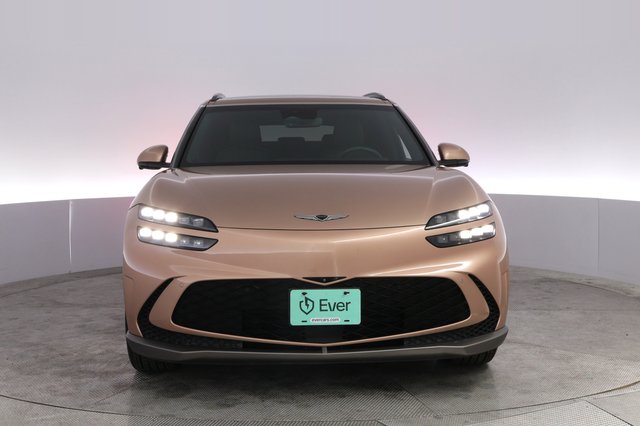 2023 Genesis GV60 — photo 9 of 21