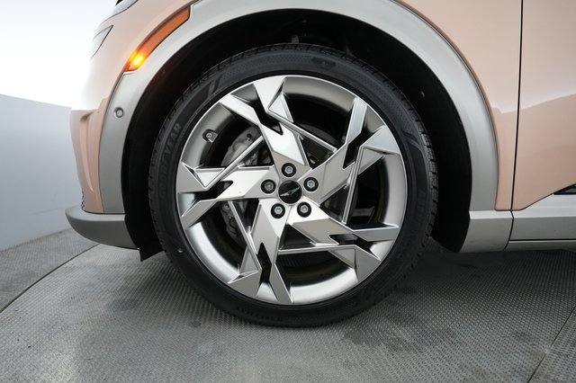 2023 Genesis GV60 — photo 15 of 21