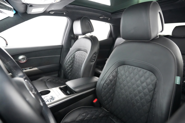 2023 Genesis GV60