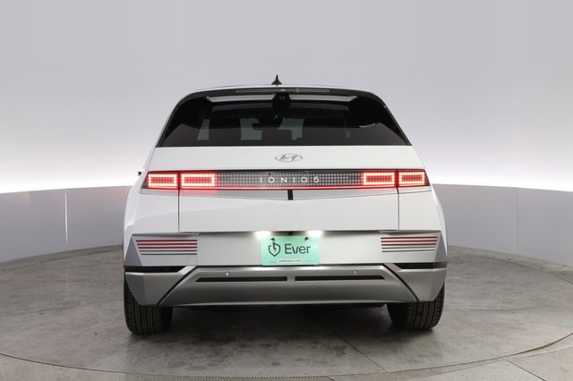 2024 Hyundai IONIQ 5 — photo 12 of 21