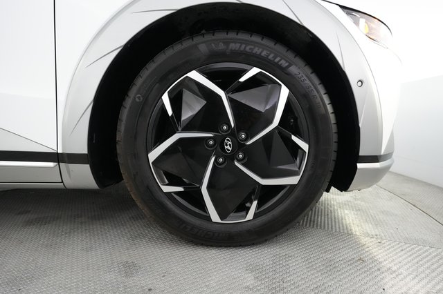 2024 Hyundai IONIQ 5 — photo 16 of 21