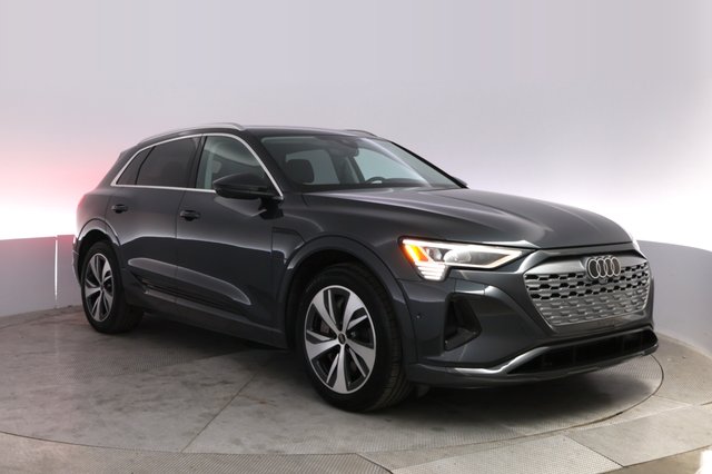 2024 Audi Q8 e-tron — photo 10 of 22