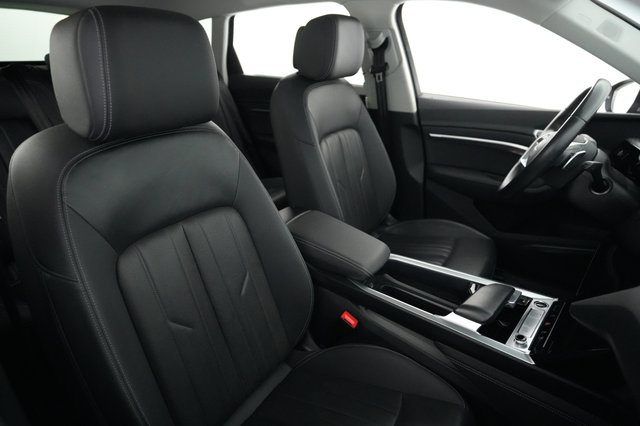 2024 Audi Q8 e-tron — photo 18 of 22