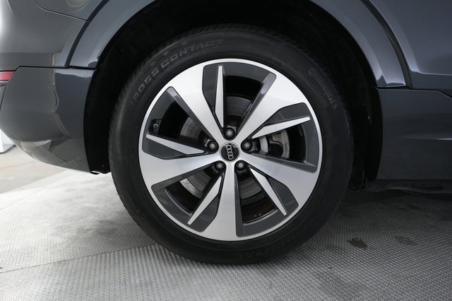 2024 Audi Q8 e-tron — photo 17 of 22