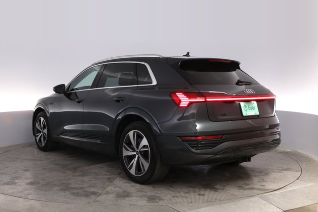 2024 Audi Q8 e-tron — photo 13 of 22