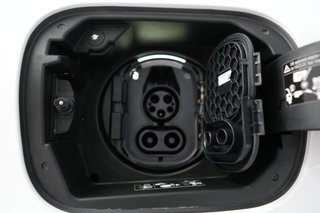 2025 Mercedes-Benz EQB — photo 8 of 20