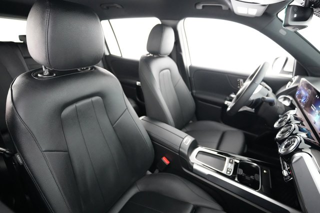 2025 Mercedes-Benz EQB — photo 18 of 20