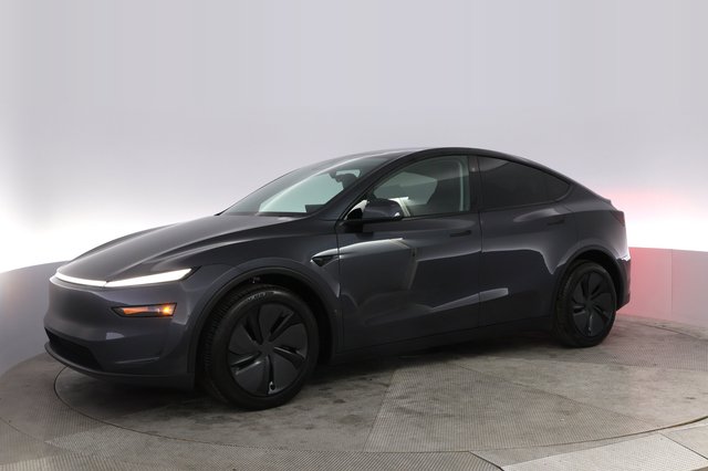 2026 Tesla Model Y — photo 14 of 21