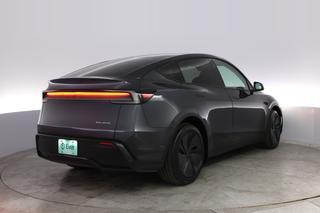 2026 Tesla Model Y — photo 2 of 21