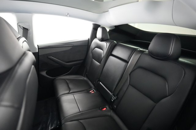 2026 Tesla Model Y — photo 19 of 21