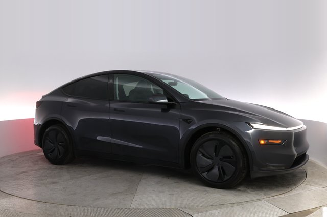 2026 Tesla Model Y — photo 11 of 21
