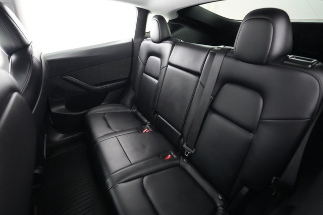 2022 Tesla Model Y — photo 19 of 21