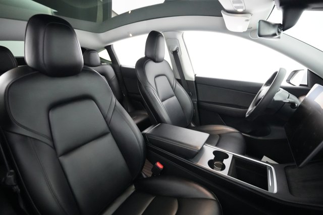 2022 Tesla Model Y — photo 18 of 21