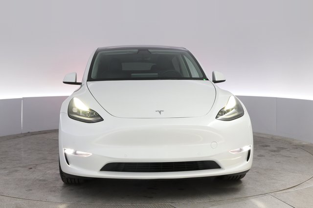 2022 Tesla Model Y — photo 9 of 21