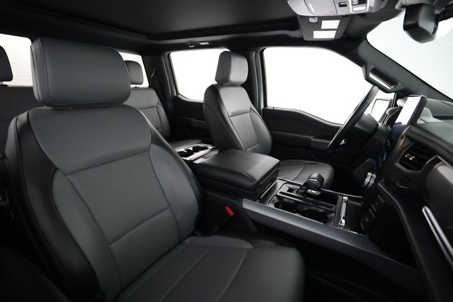 2023 Ford F-150 Lightning — photo 12 of 15