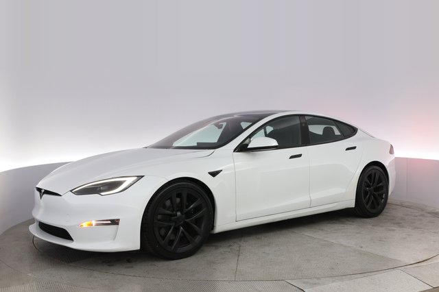 2023 Tesla Model S — photo 14 of 21