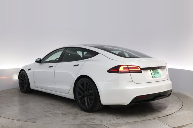 2023 Tesla Model S — photo 13 of 21