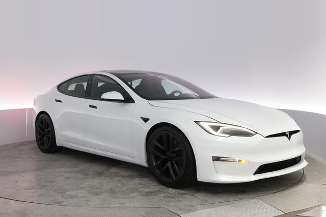 2023 Tesla Model S — photo 10 of 21