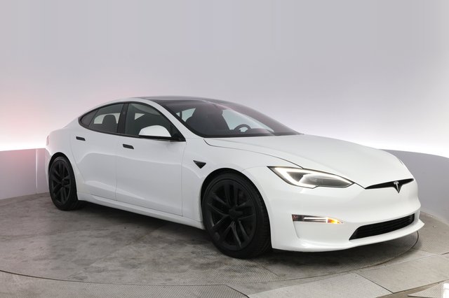 2023 Tesla Model S — photo 10 of 21