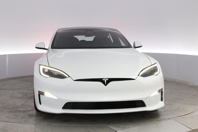 2023 Tesla Model S — photo 9 of 21
