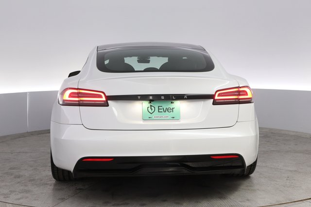 2023 Tesla Model S — photo 12 of 21