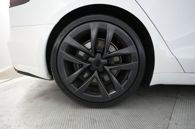 2023 Tesla Model S — photo 17 of 21