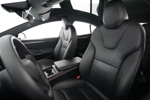 2023 Tesla Model S — photo 3 of 21
